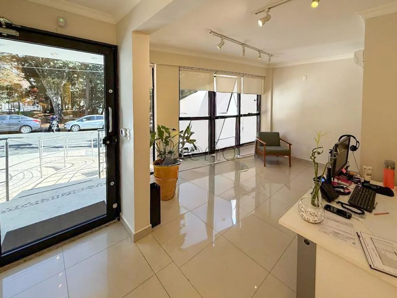 Prédio para alugar em Campinas, Cambuí, com 250 m² - Foto 3