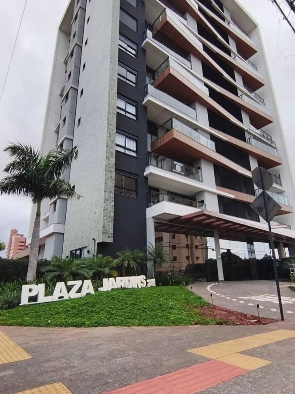 Apartamento - 01 Suíte + 02 Quartos - São Francisco