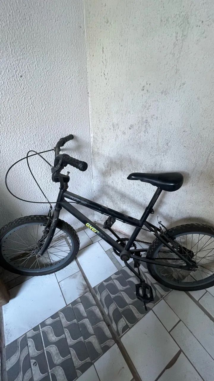 Bicicleta Oxer Pump 360 aro 20 BMX preta