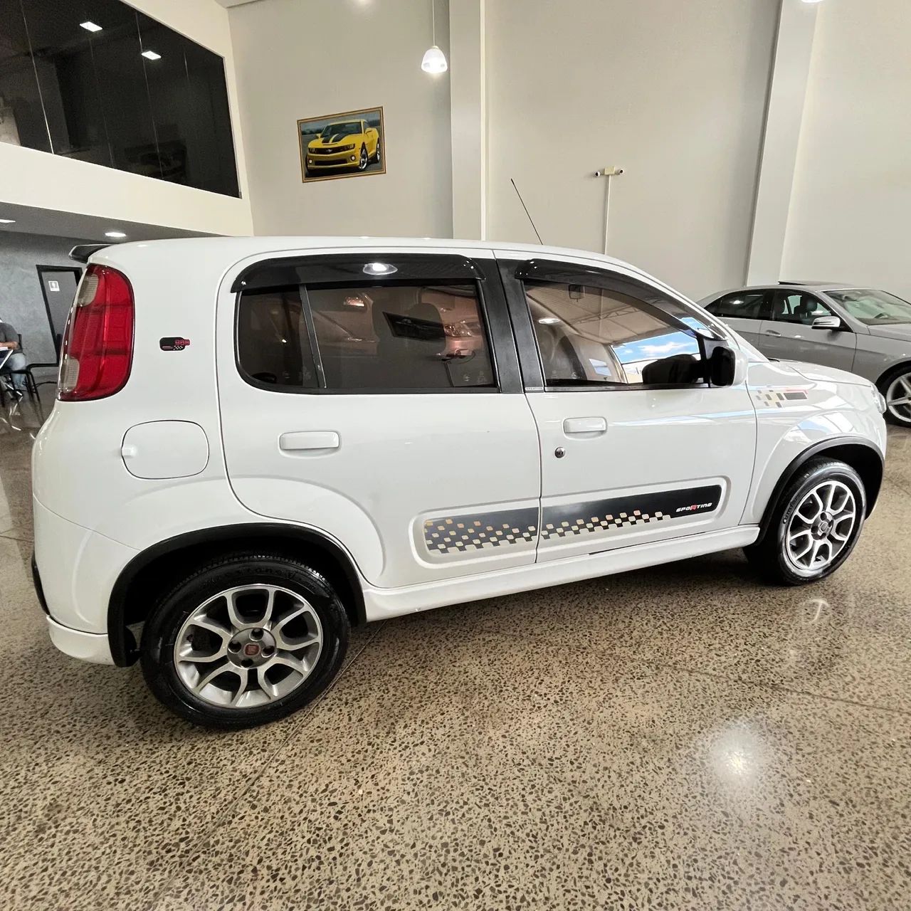 Fiat Uno Sporting 1.4 EVO Fire Flex 8V 4P 2013 - Foto 5