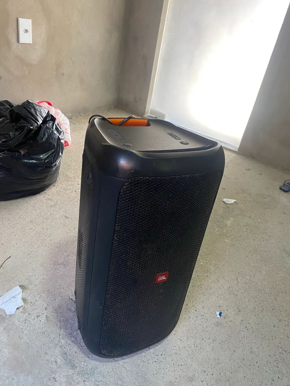 Vendo JBL Partybox 100 - Foto 2