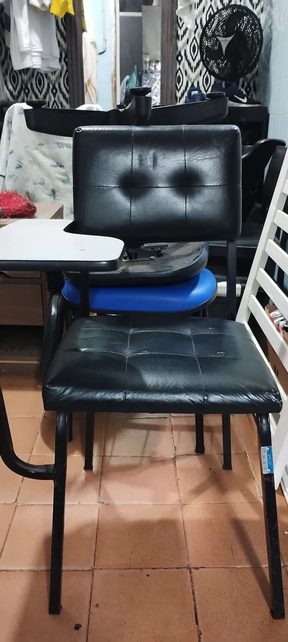 Cadeira azul semi nova $25 - Foto 4