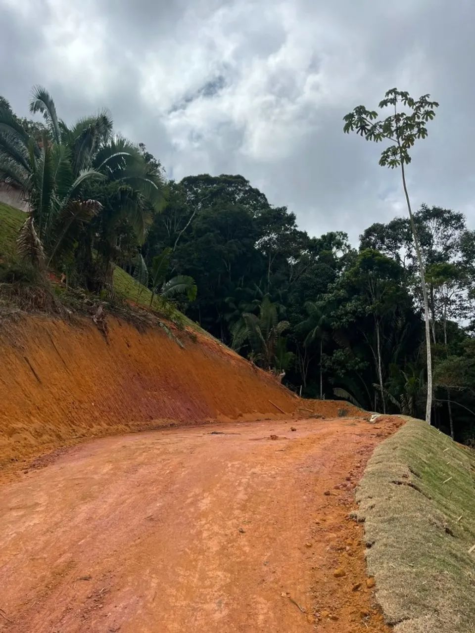 Excelente Terreno (Platô) Circuito Caravaggio
