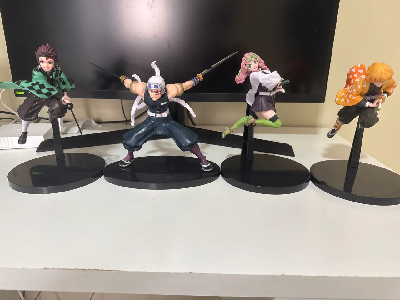 Action figures Demon slayer (Valor da unidade na descrição).