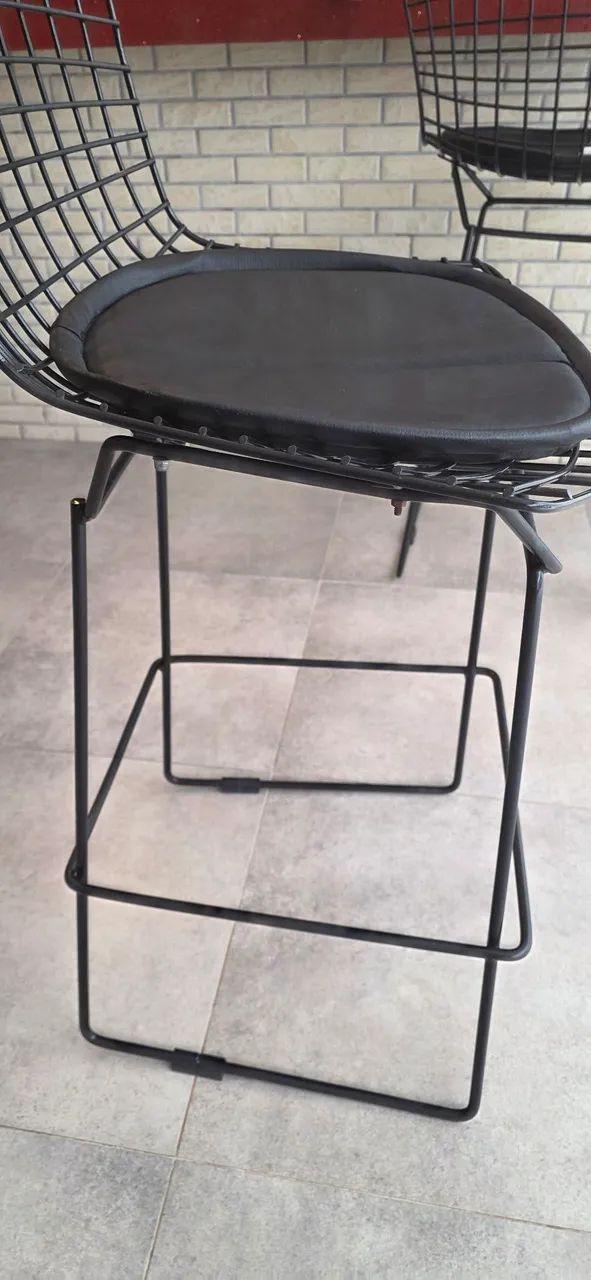 Banqueta alta aramada preta - Foto 2