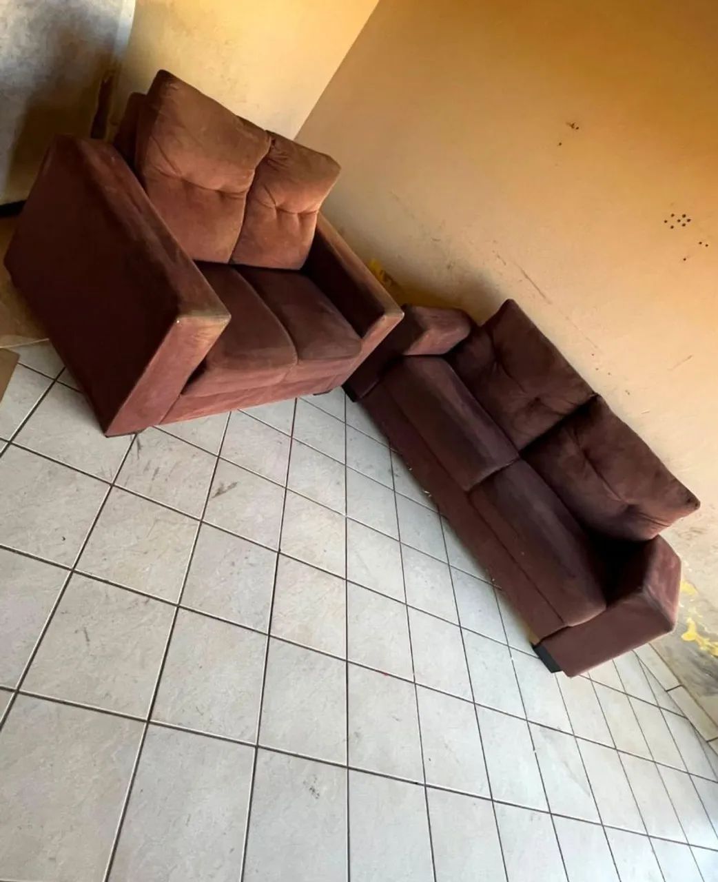 2 sofas usados. Entrego. 350,00.  - Foto 2