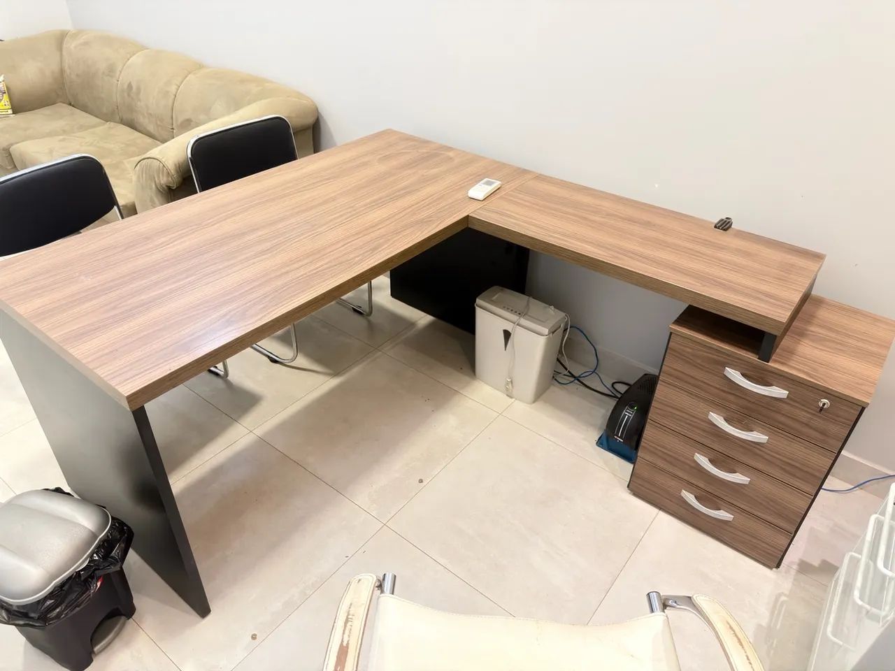 Conjunto de mesa para escritório 