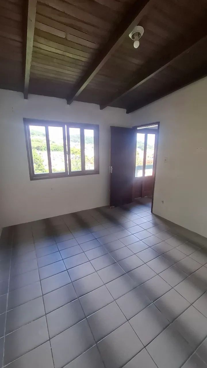 Casa de dois pavimentos no Monte Verde  - Foto 5