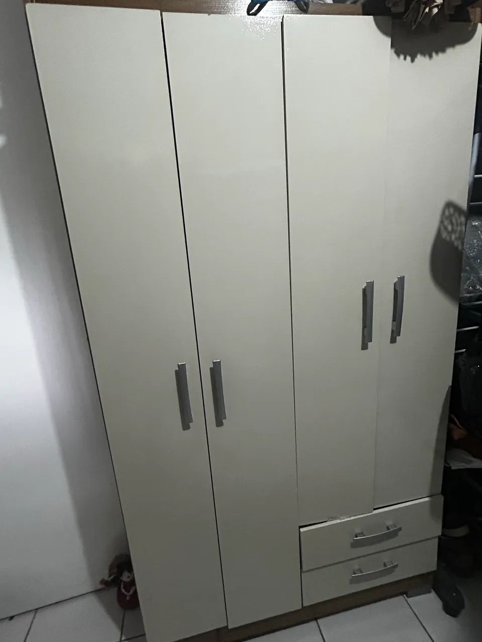 Vendo Guarda-roupa Solteiro 