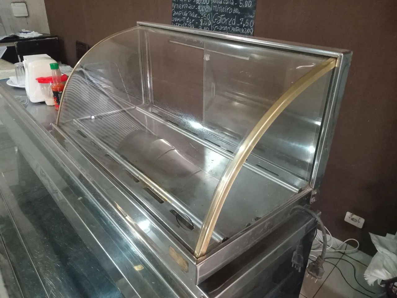 Gôndolas, prateleiras, balcão seco, balcão refrigerado, estufa salgados - Foto 5