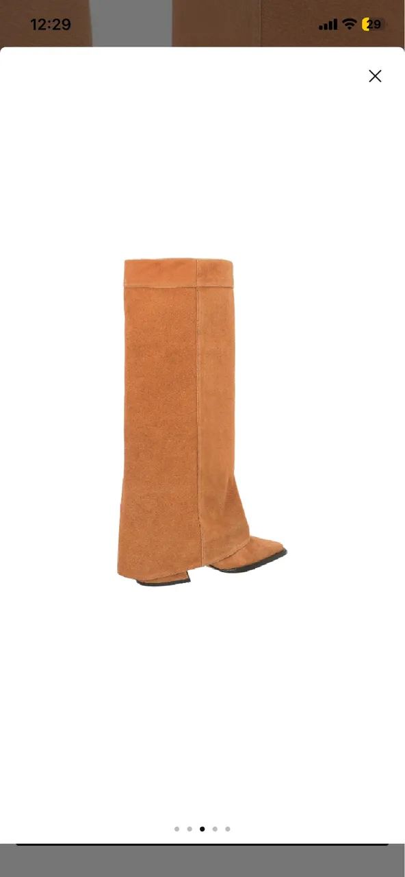 Bota de couro camurça caramelo cano alto  - Foto 4