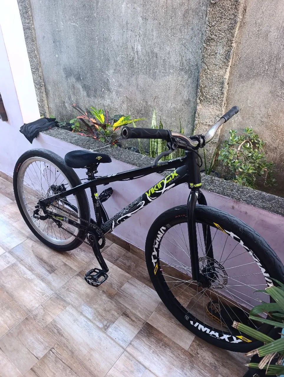 Vikingx tuff 30 montada para manobras - Foto 3