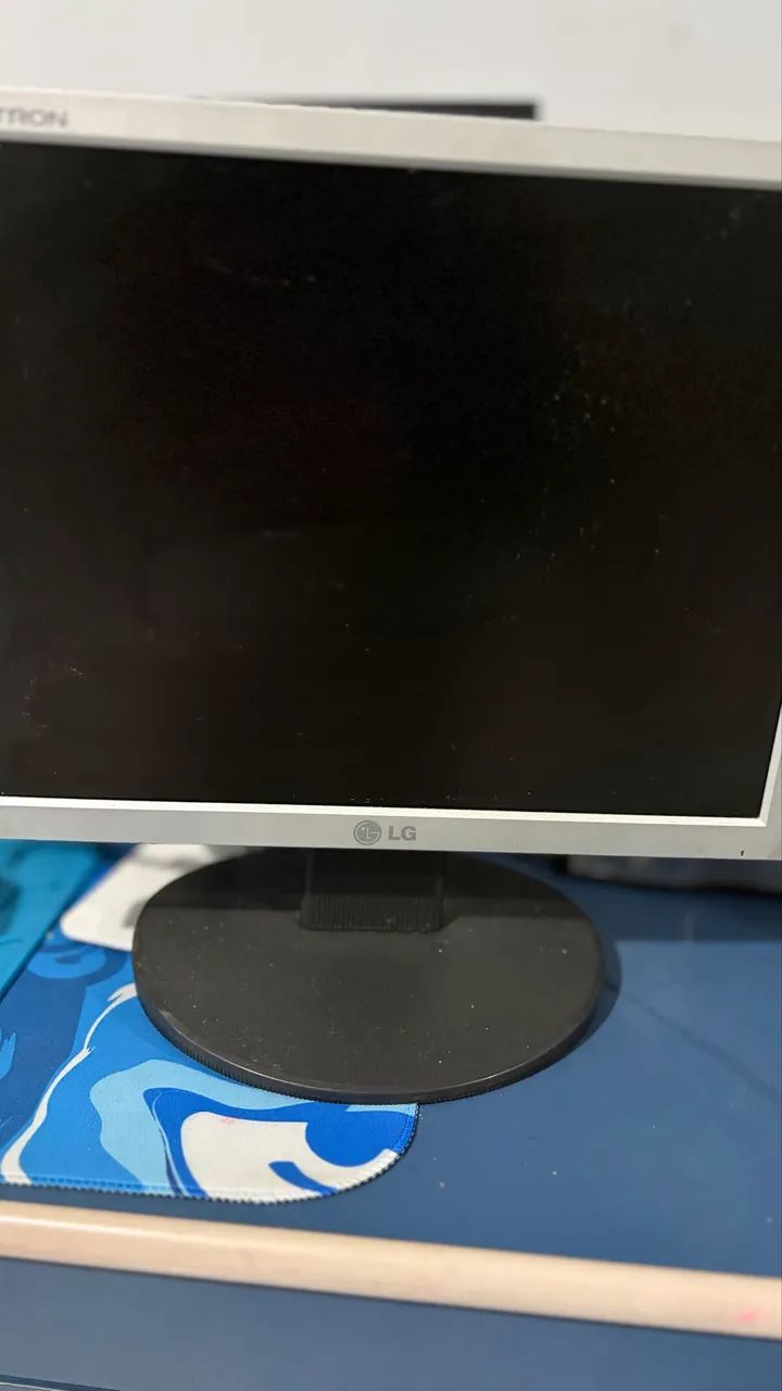 Monitor LG 15 pol 100% funcionando  - Foto 3
