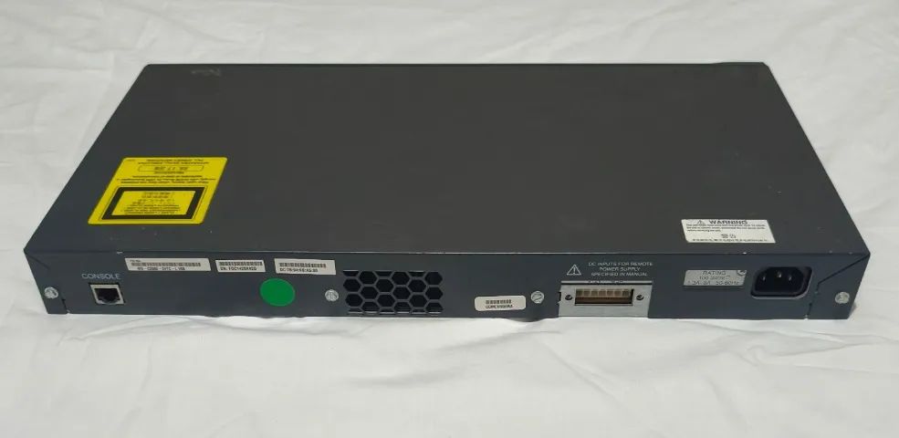 SWITCH DE REDE CATALYST MODELO WS-C2960-24TC-L - Foto 2