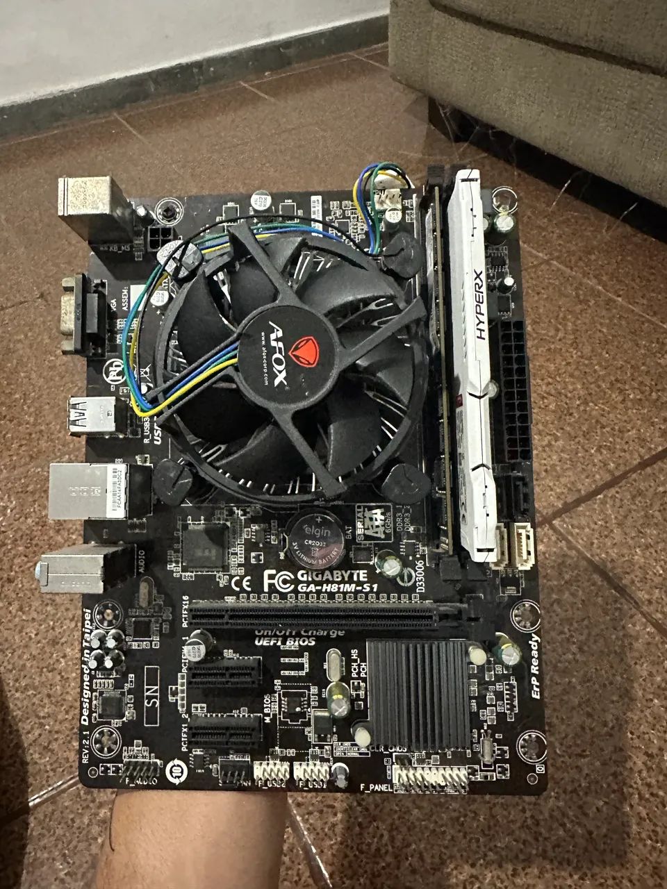 Placa mãe gigabyte ga h8m s1