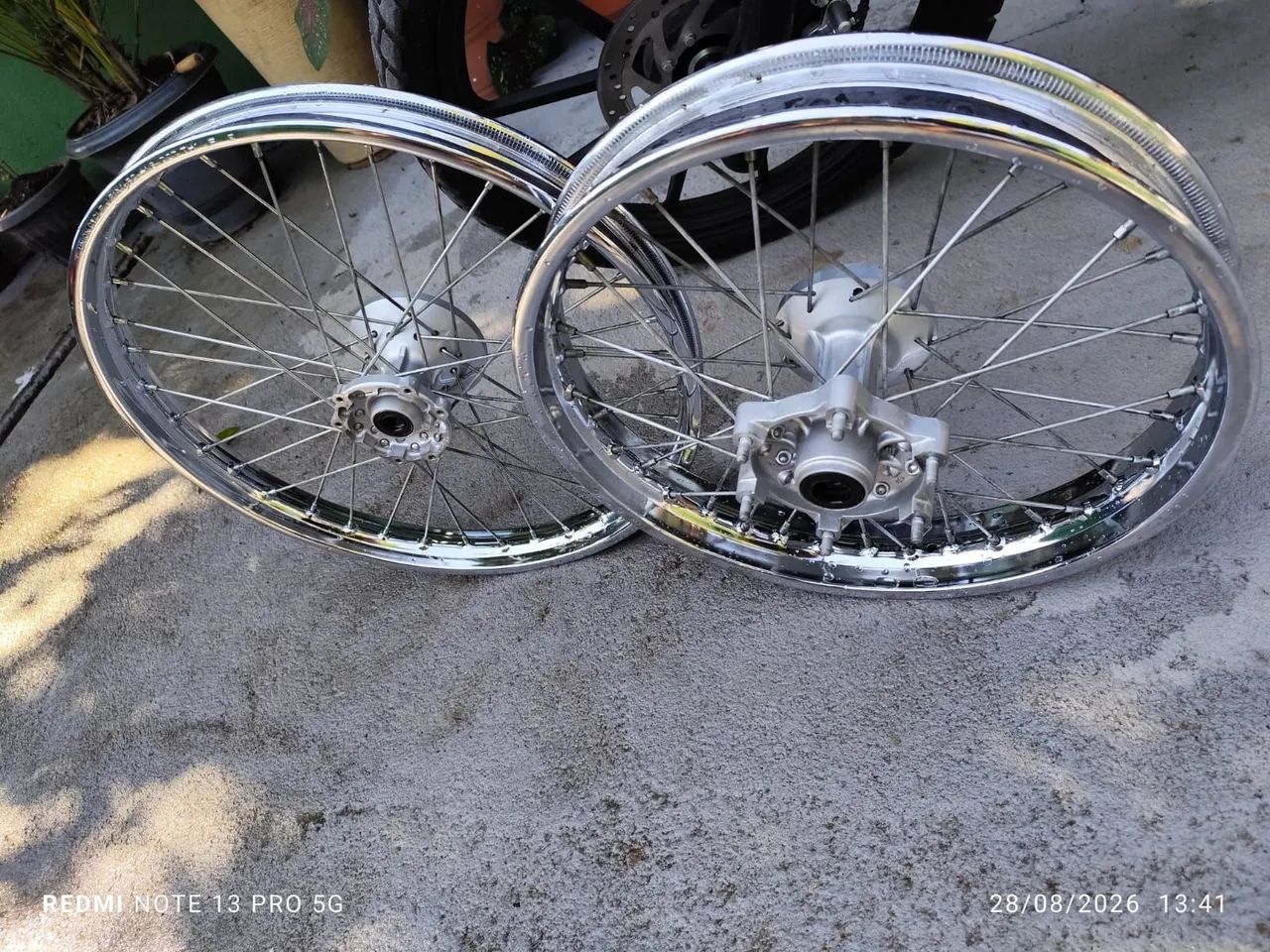 Vendo roda da Lander nova