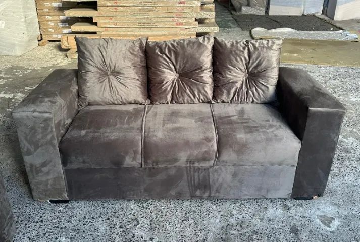 Sofa Pop Bela 3 / Lugares Cor Cinza - almofadas soltas - pode ter variação de tonalidade - Foto 2
