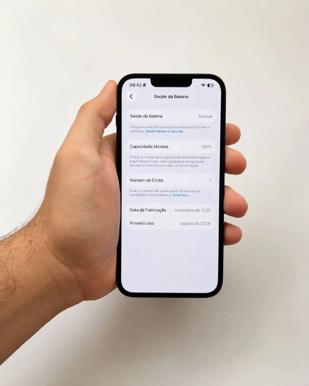 Iphone 17 e 256gb - Preto  - Foto 2