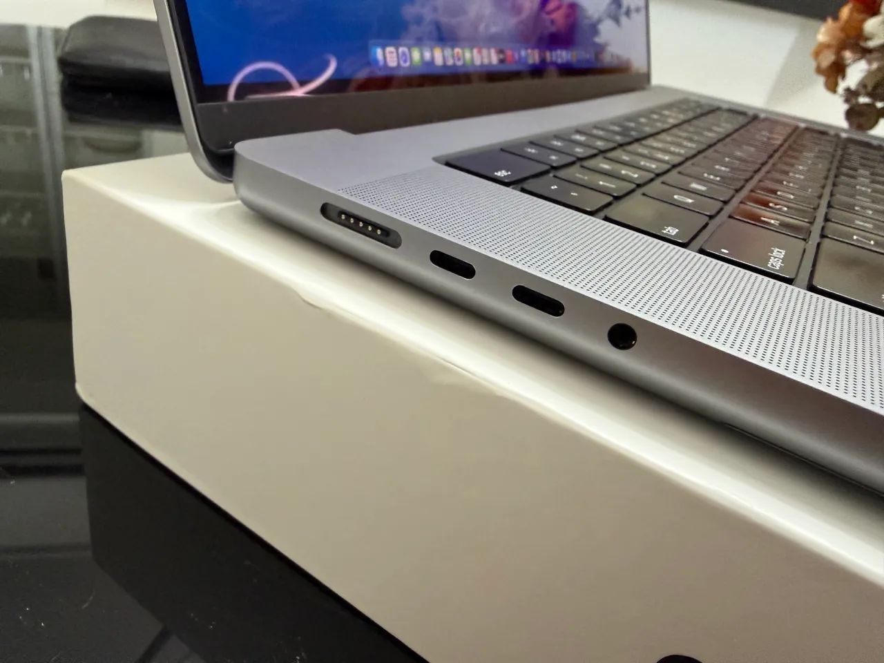 MacBook Pro 16,2 M2 Max 32GB (2023) - Excelente estado, com caixa