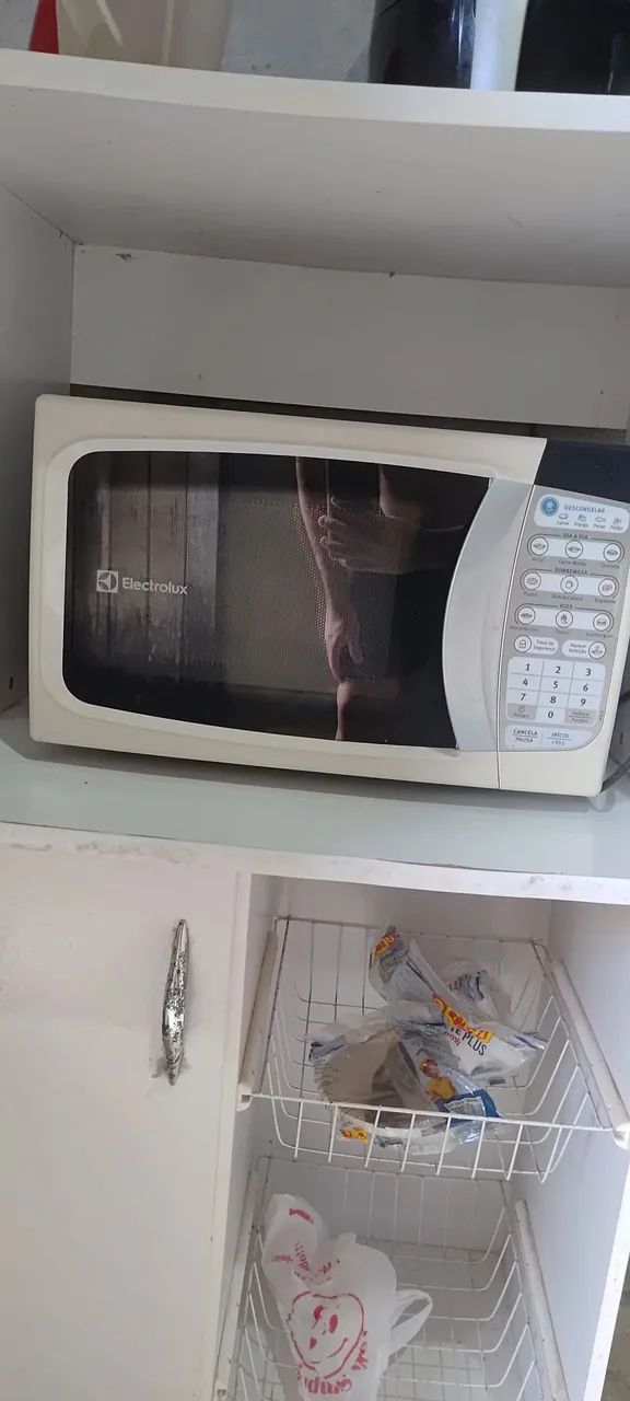 Micro-ondas Electrolux com defeito