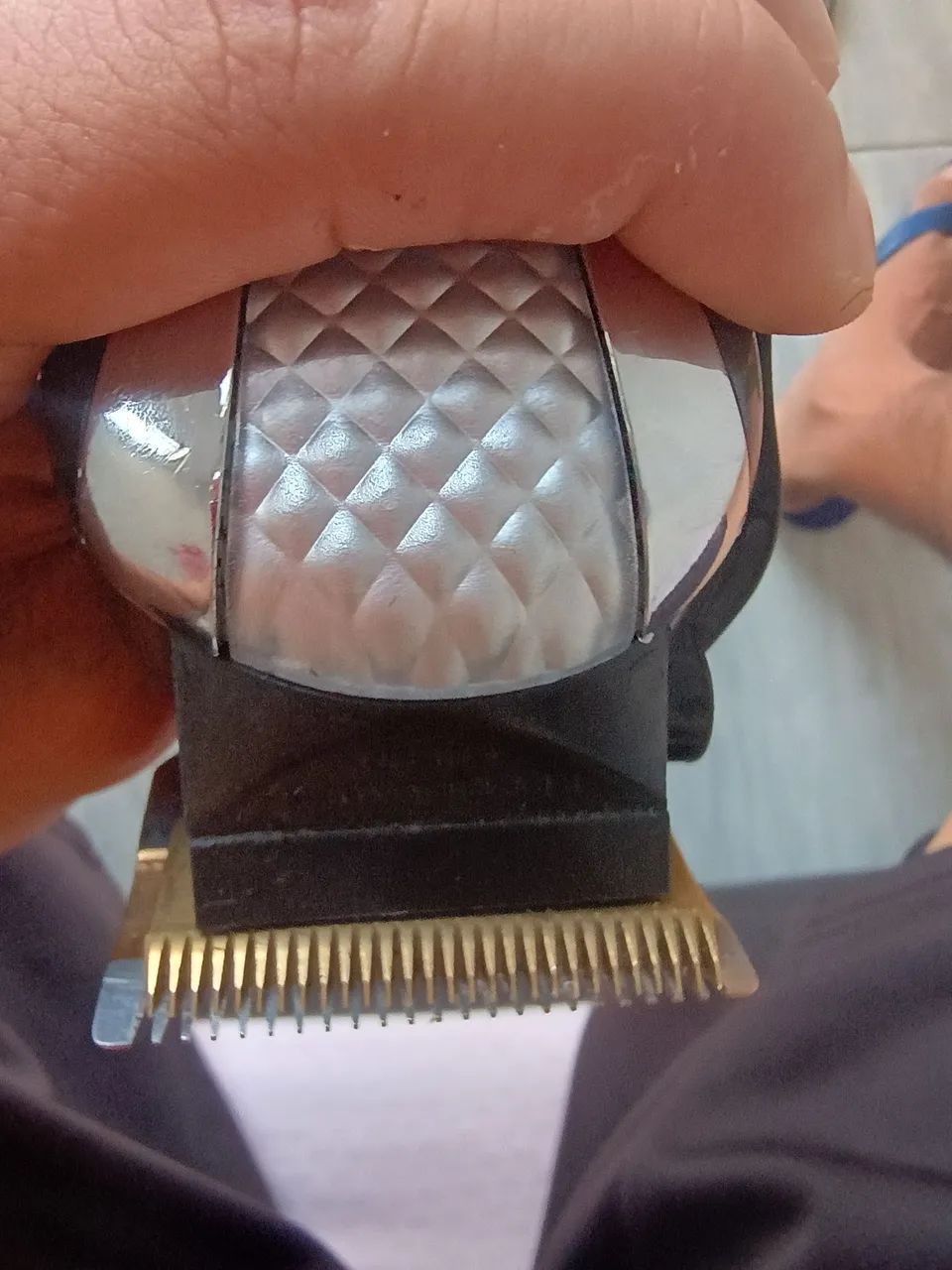 Máquina de cortar cabelo com defeito  - Foto 2