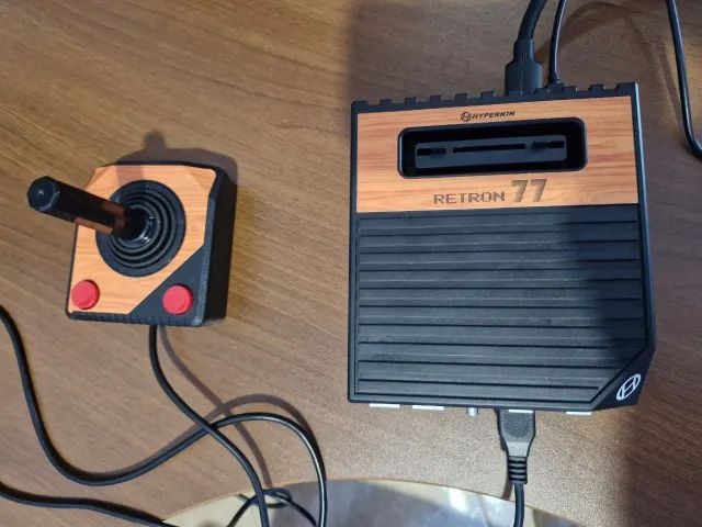Console Retrô Hyperkin Woodgrain Atari Hdmi 1 Ctrl, Na Caixa - Foto 5