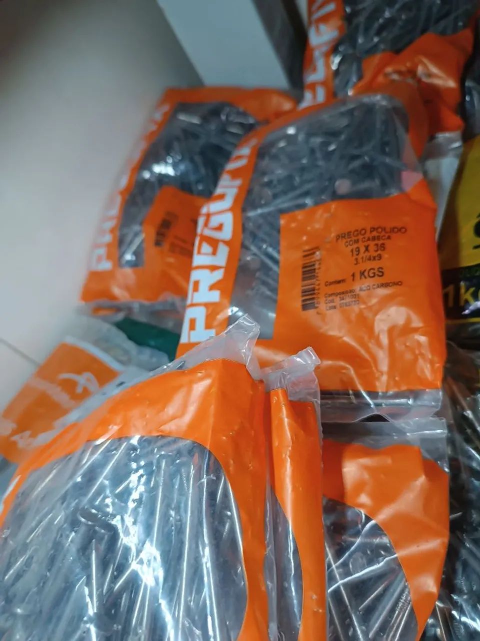 Pregos com cabeça pacote com 1 kilo - Foto 2
