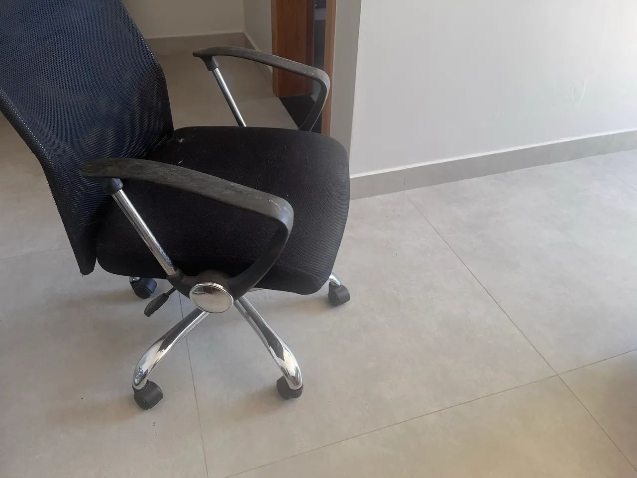 Cadeira estofada para estudos 