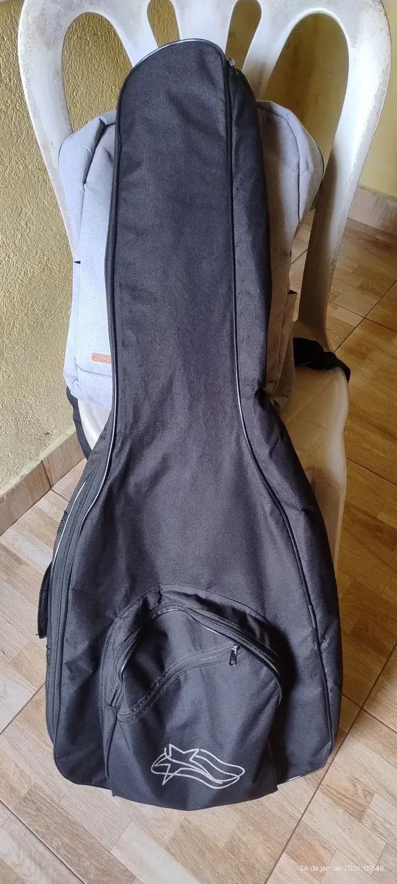 Capa de guitarra, violão e baixo 