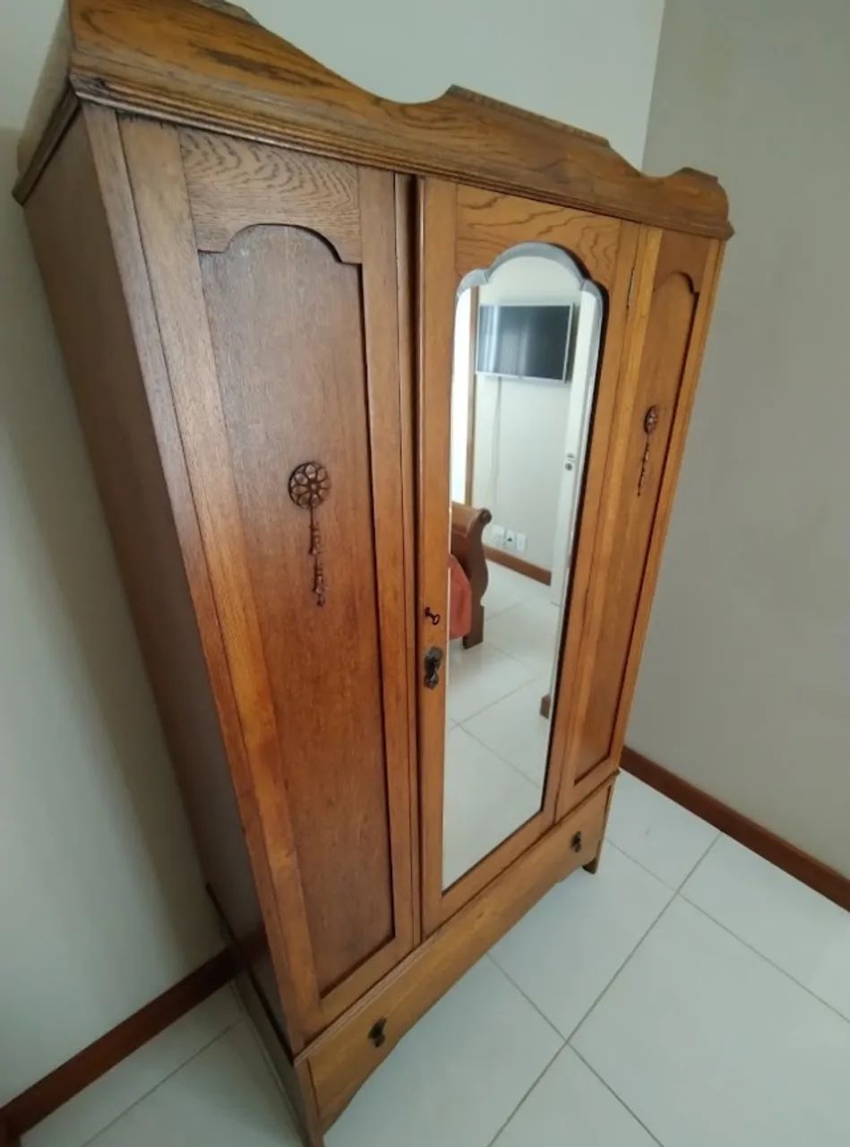 Guarda Roupa Carvalho Inglês Genuino, Ano 1920 - Visto em Porto Belo, SC. - Foto 4