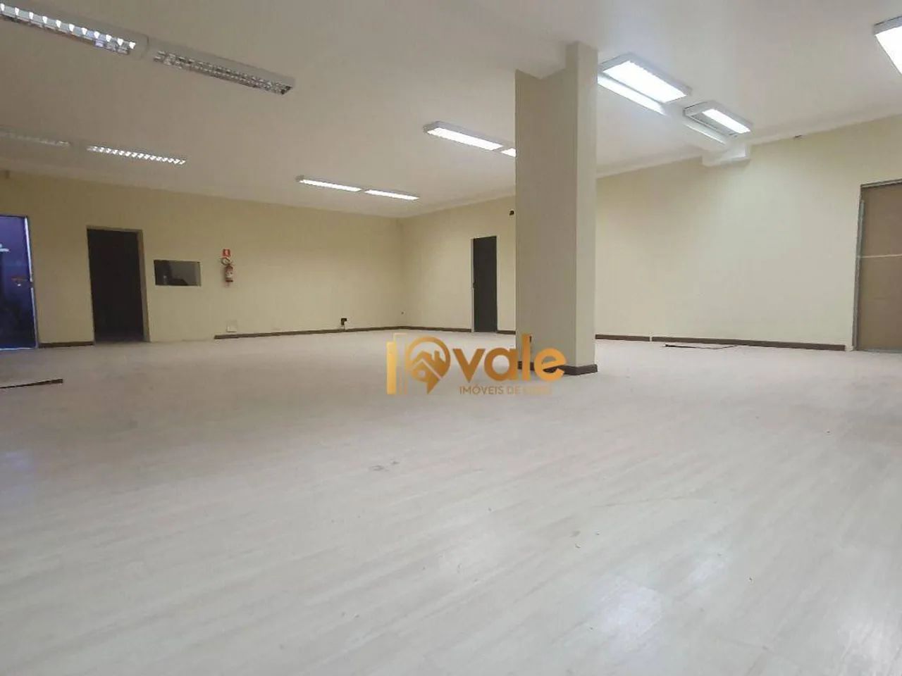 Salão para alugar, 135 m² - Centro - São José dos Campos/SP