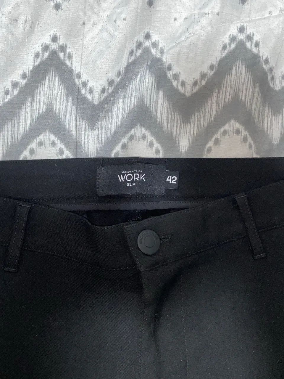 Calça social preta tamanho 42