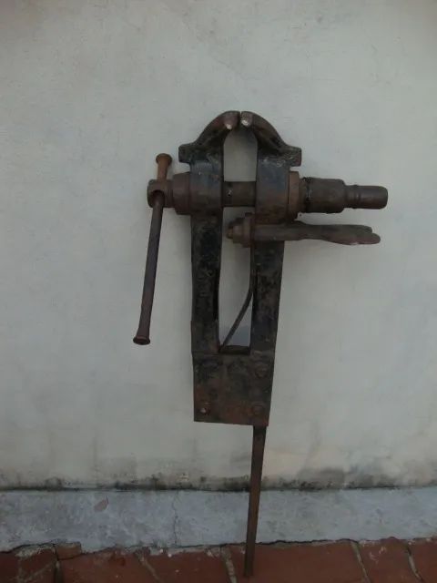Morsa Antiga de Ferreiro - Foto 3