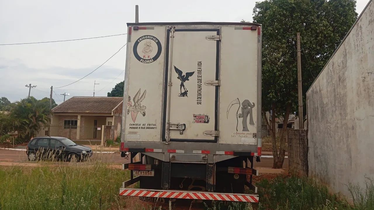 caminhão Mercedes-Benz 1513