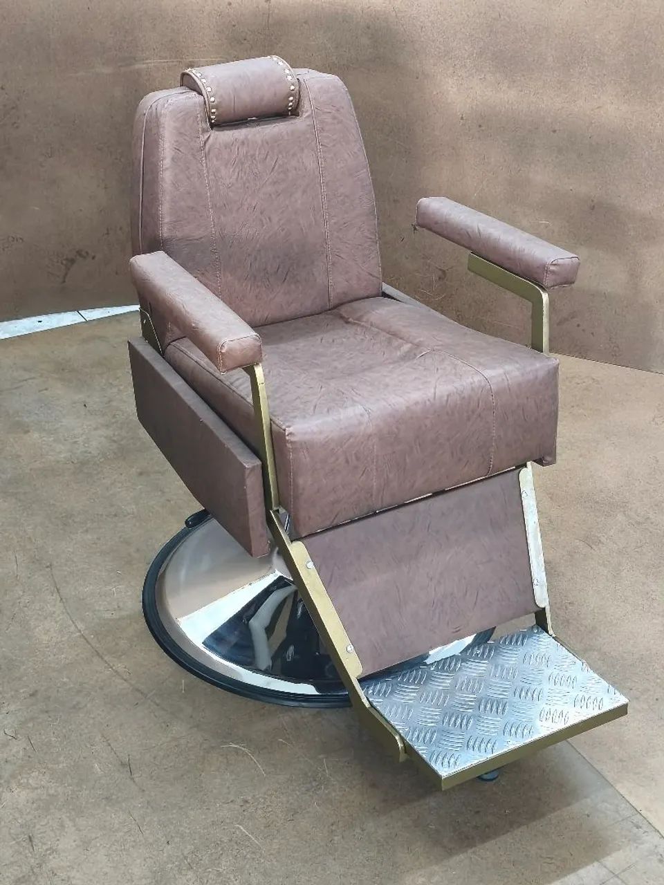 OPORTUNIDADE: CADEIRA DE BARBEIRO FERRANTE PROFISSIONAL - Foto 5