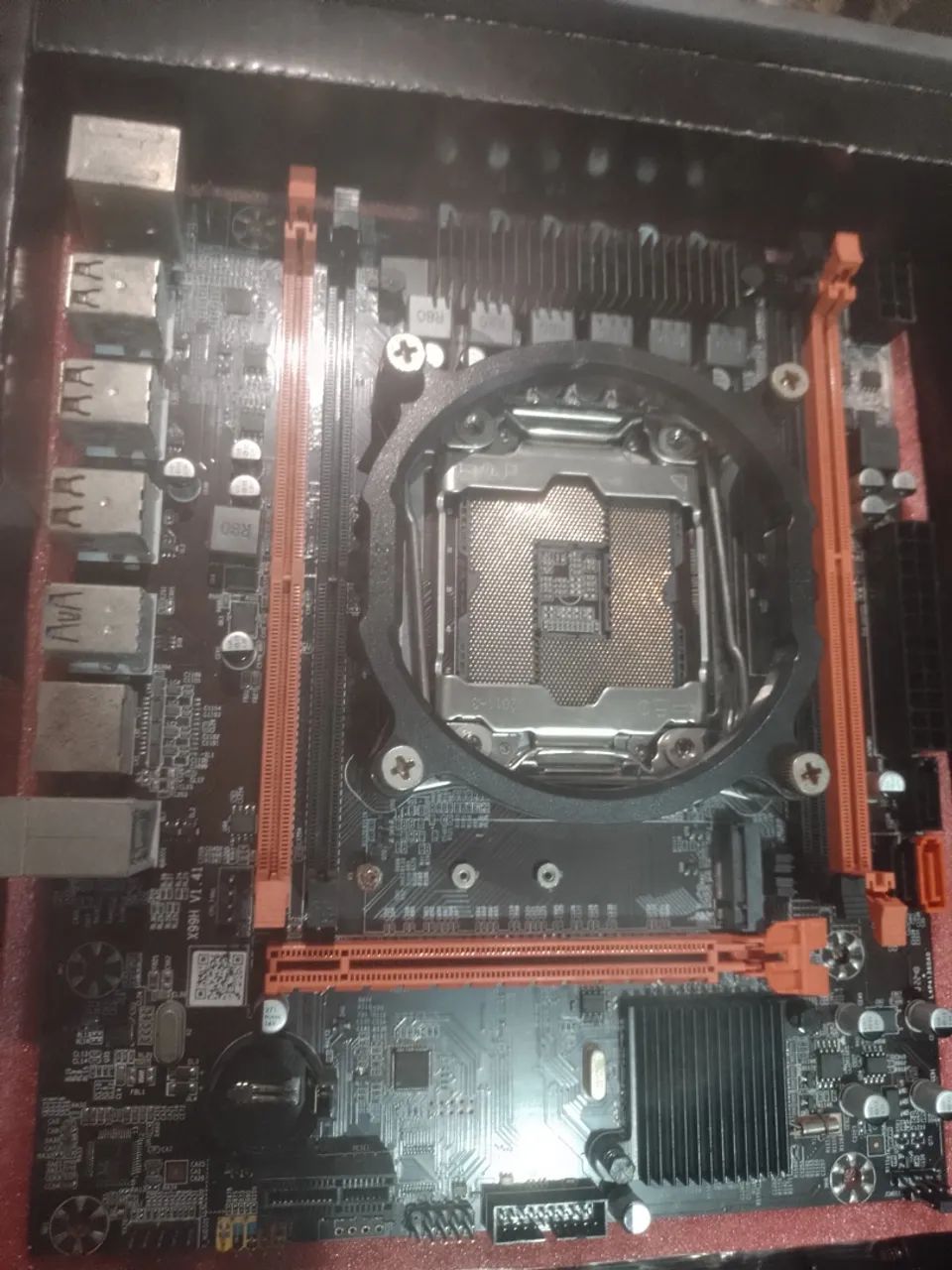 Placa-mãe usada para processadores da linha xeon  - Foto 2