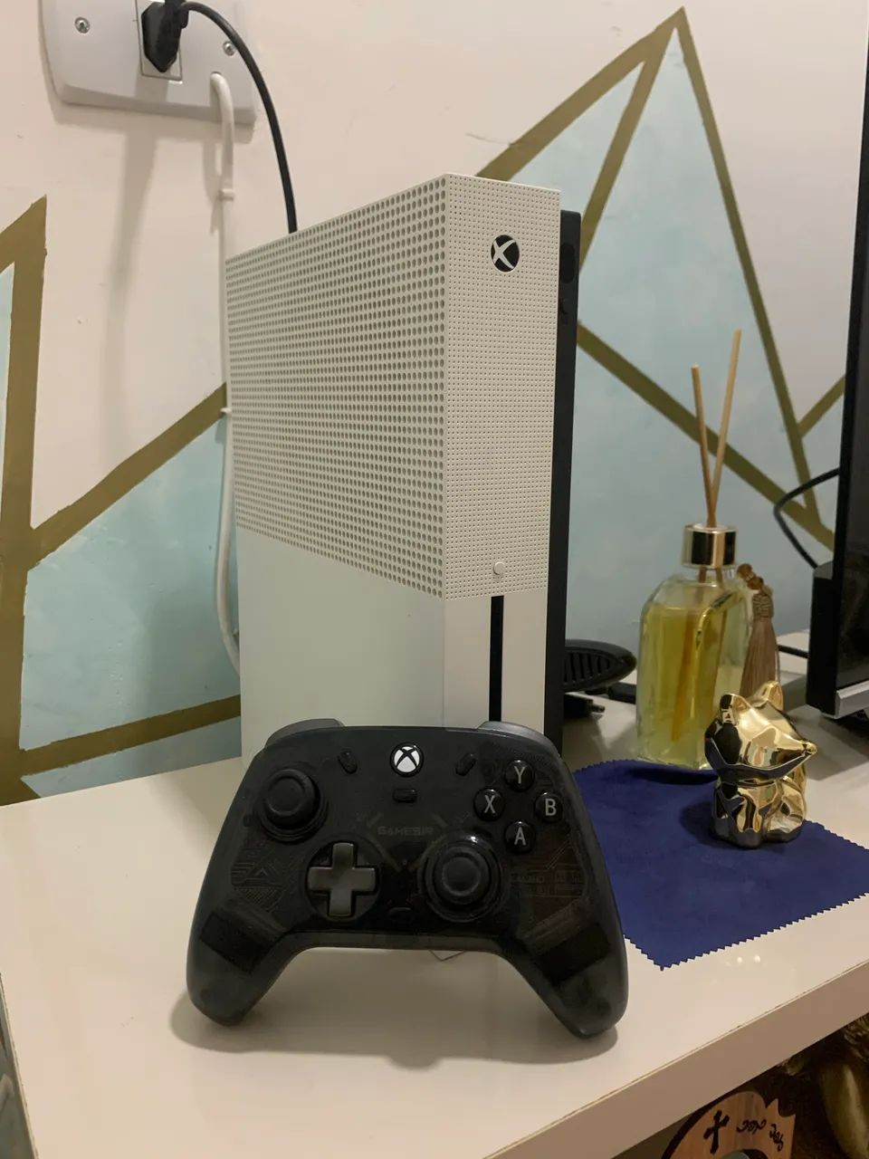 XBOX ONE S COM CAIXA - Foto 3