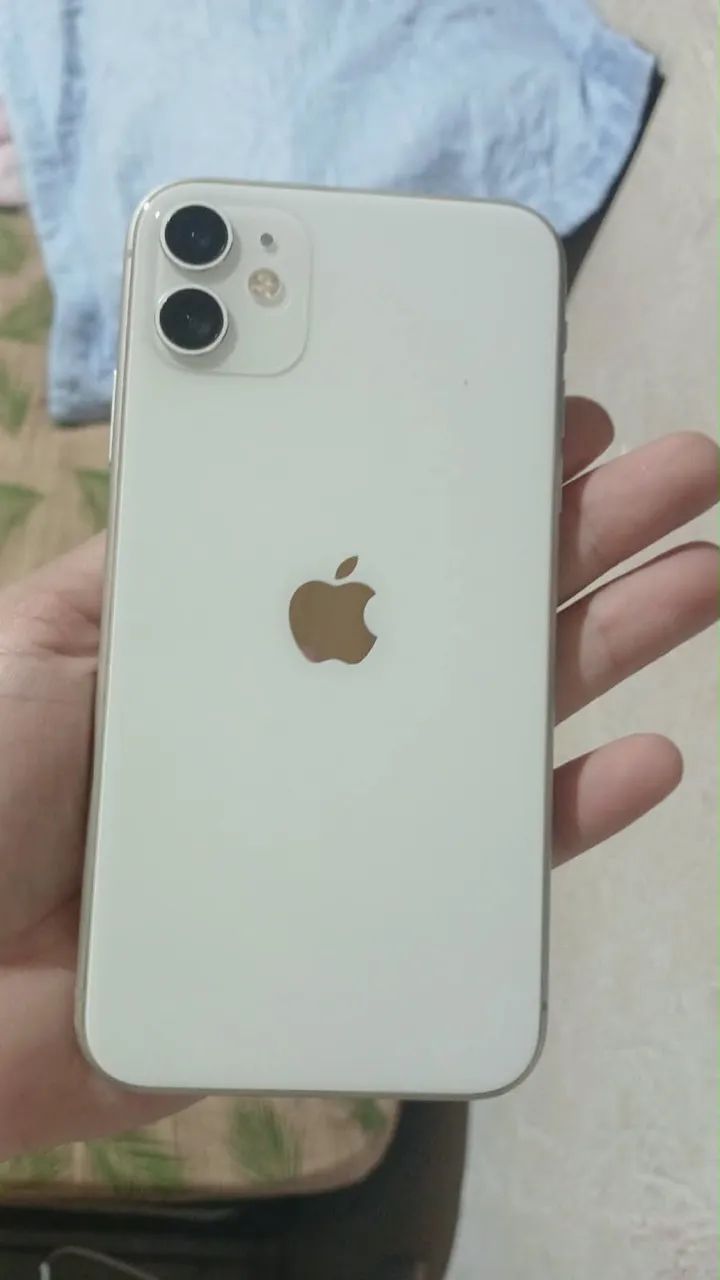 iPhone 11  