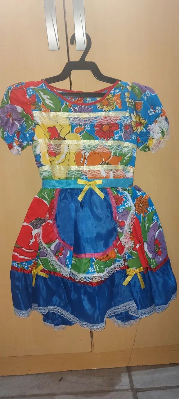 Vestido 4 anos novo  com  bombachinha R$ 70.00 - Foto 3