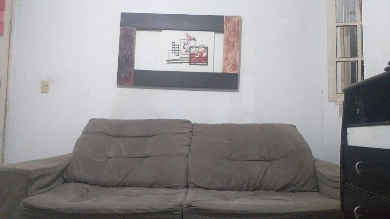Vendo sofá bege retrátil 2 lugares - Foto 2