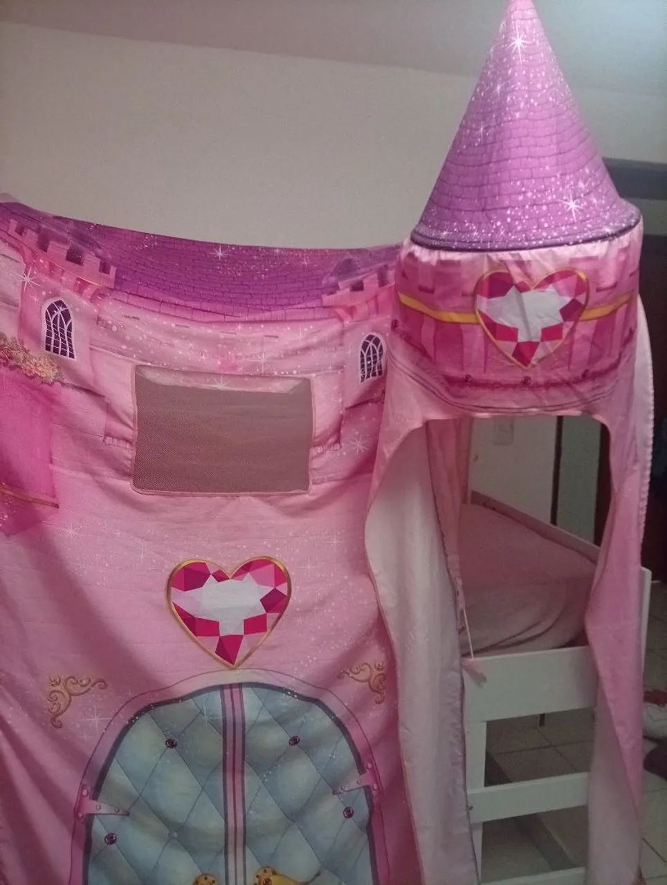 Vendo cama solteiro semi nova princesas - Foto 2