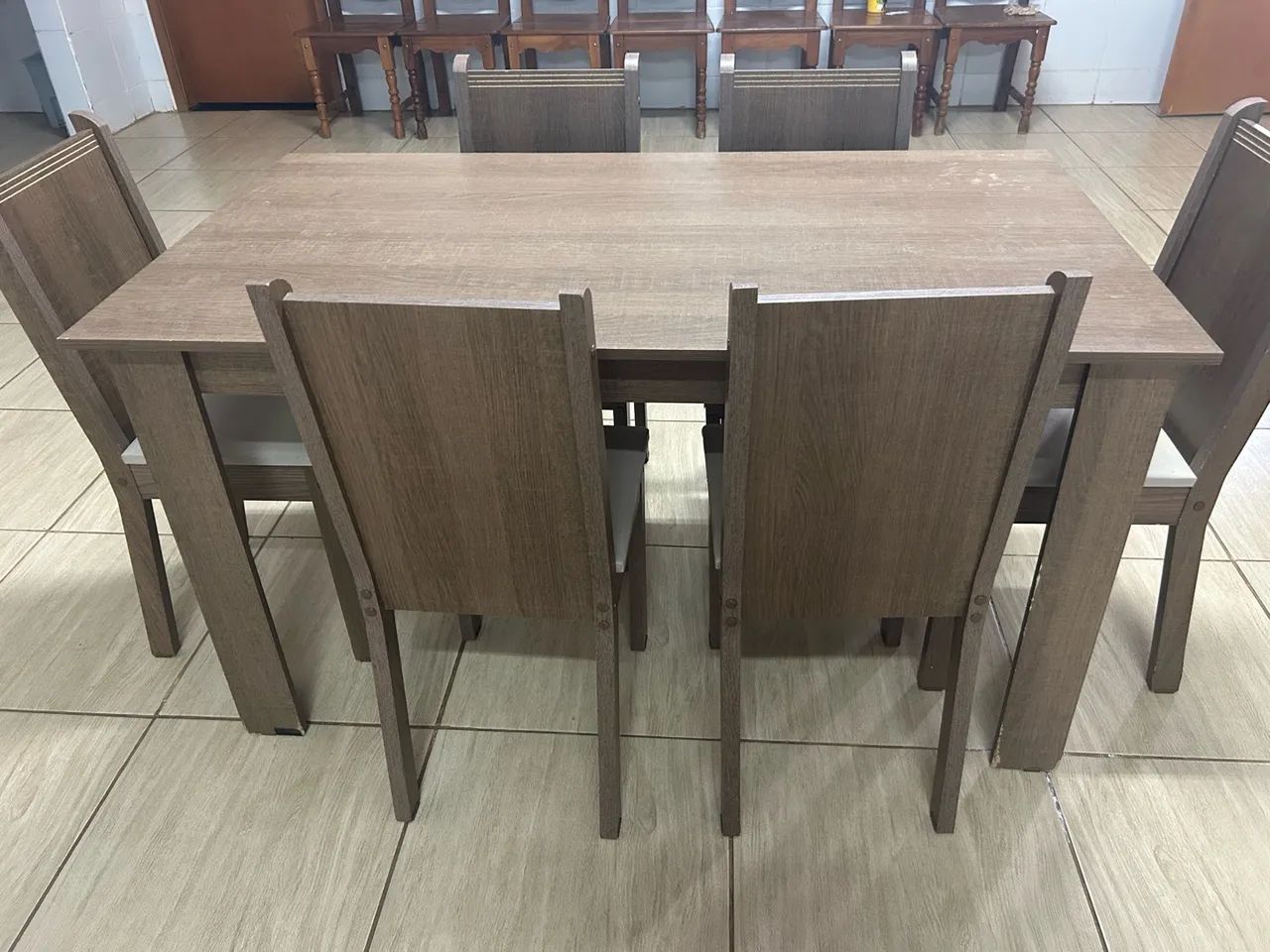 Mesa com 8 cadeiras  - Foto 3