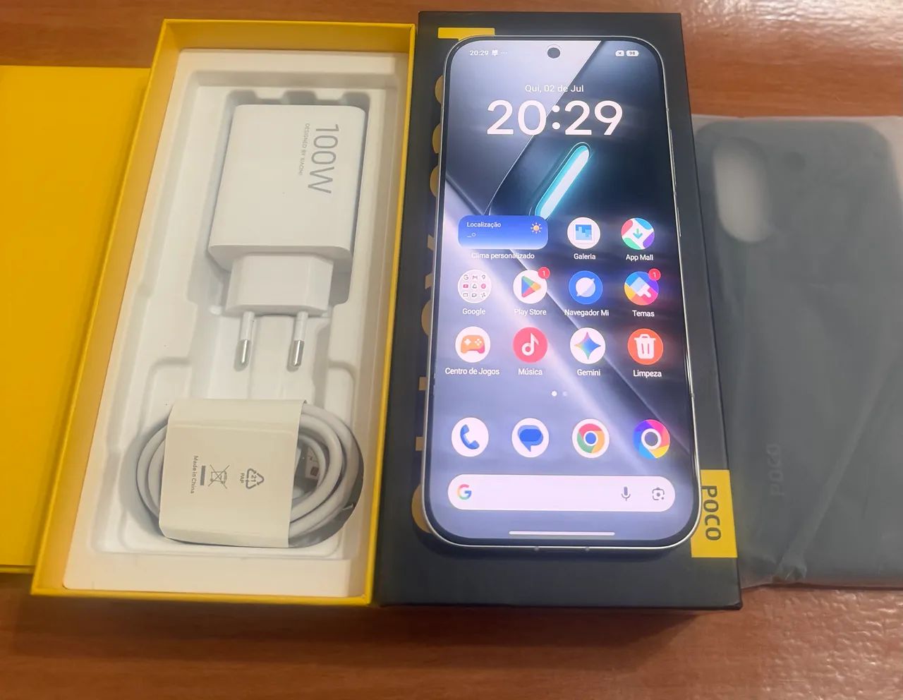 Lindíssimo Celular Xiaomi Poco X8 Pró novo - Foto 3