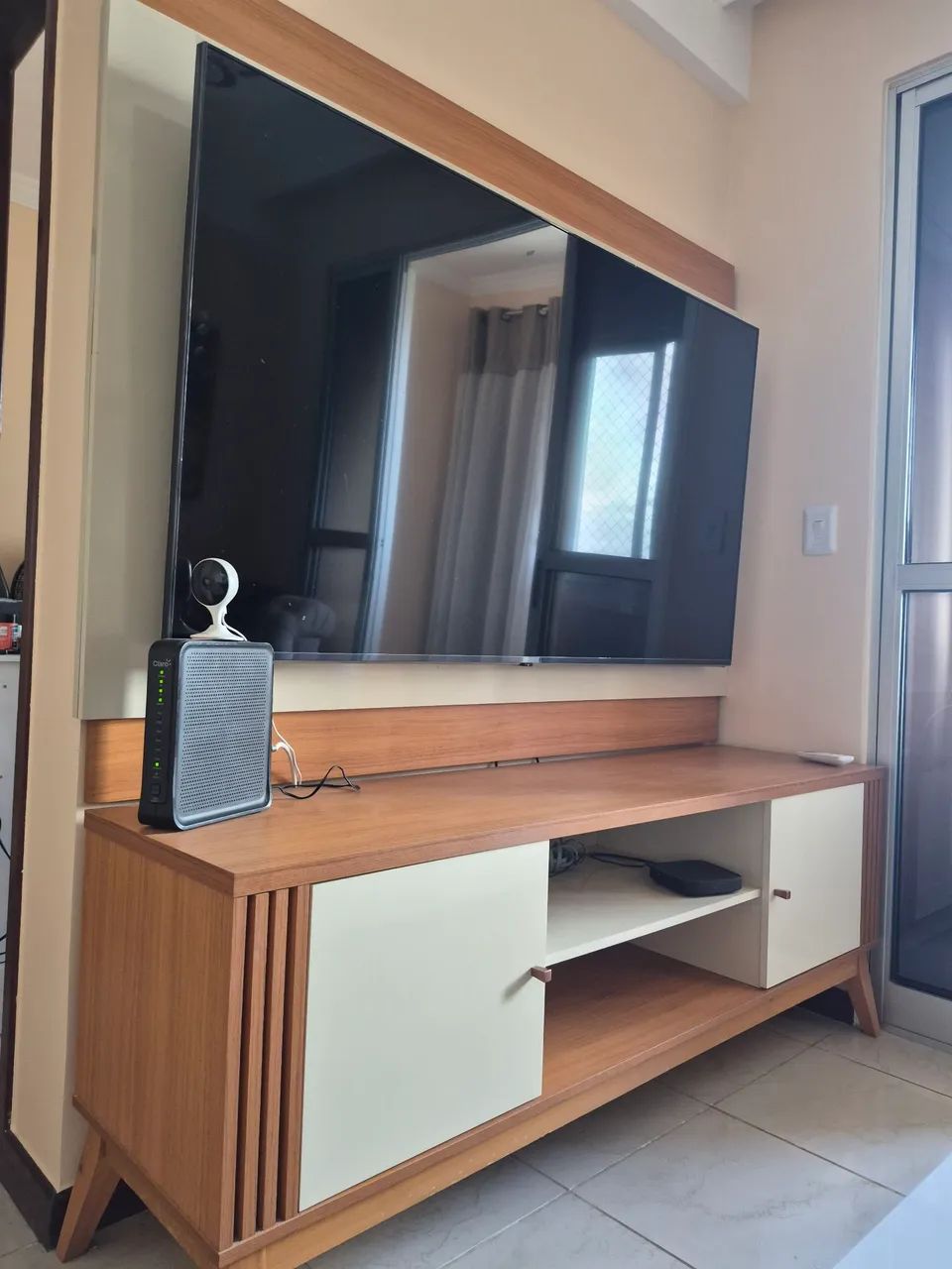 Vende rack com painel 