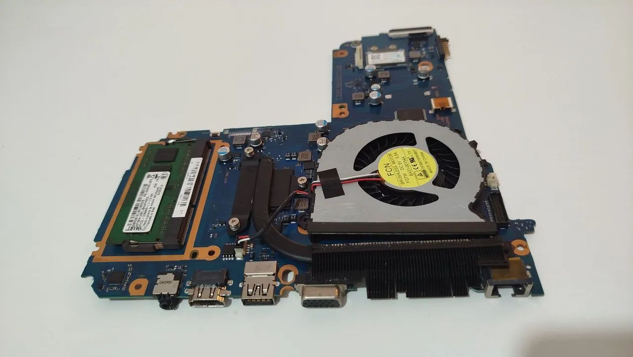 Placa mãe notebook Samsung NP370E4J testada funcionando, com memória e cooler 