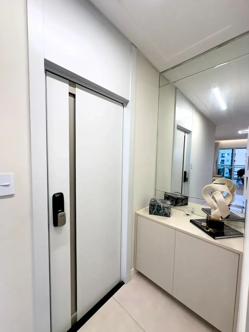 Edifício Real Liberty, Alto padrão Mobiliado, 3 quartos sendo 2 suítes, 2 vagas, Umarizal, - Foto 3