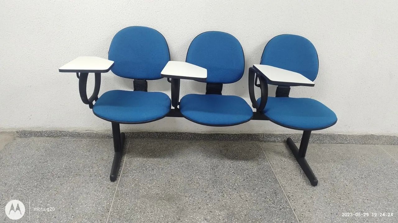 Cadeiras 3 acentos - Foto 2