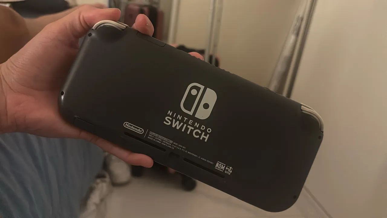 Nitendo switch lite 
