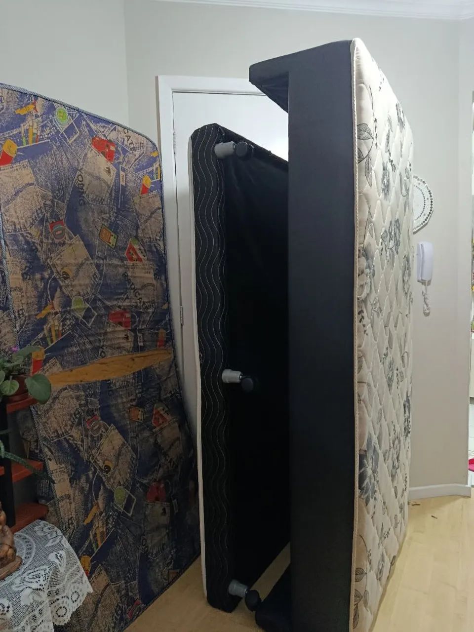 Base box de solteiro com cama auxiliar!