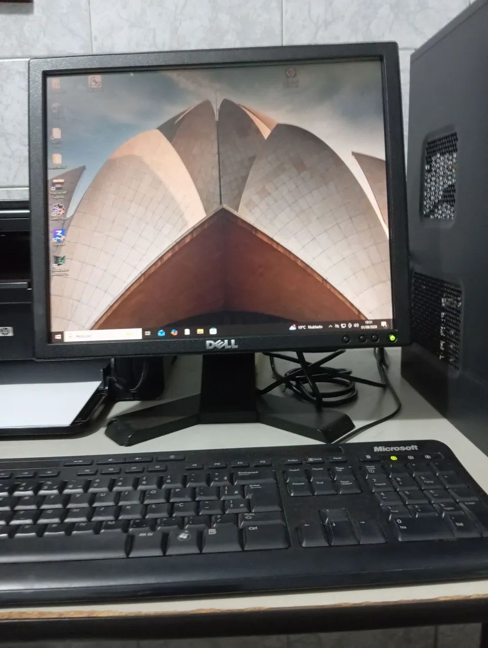 Monitor DeLL